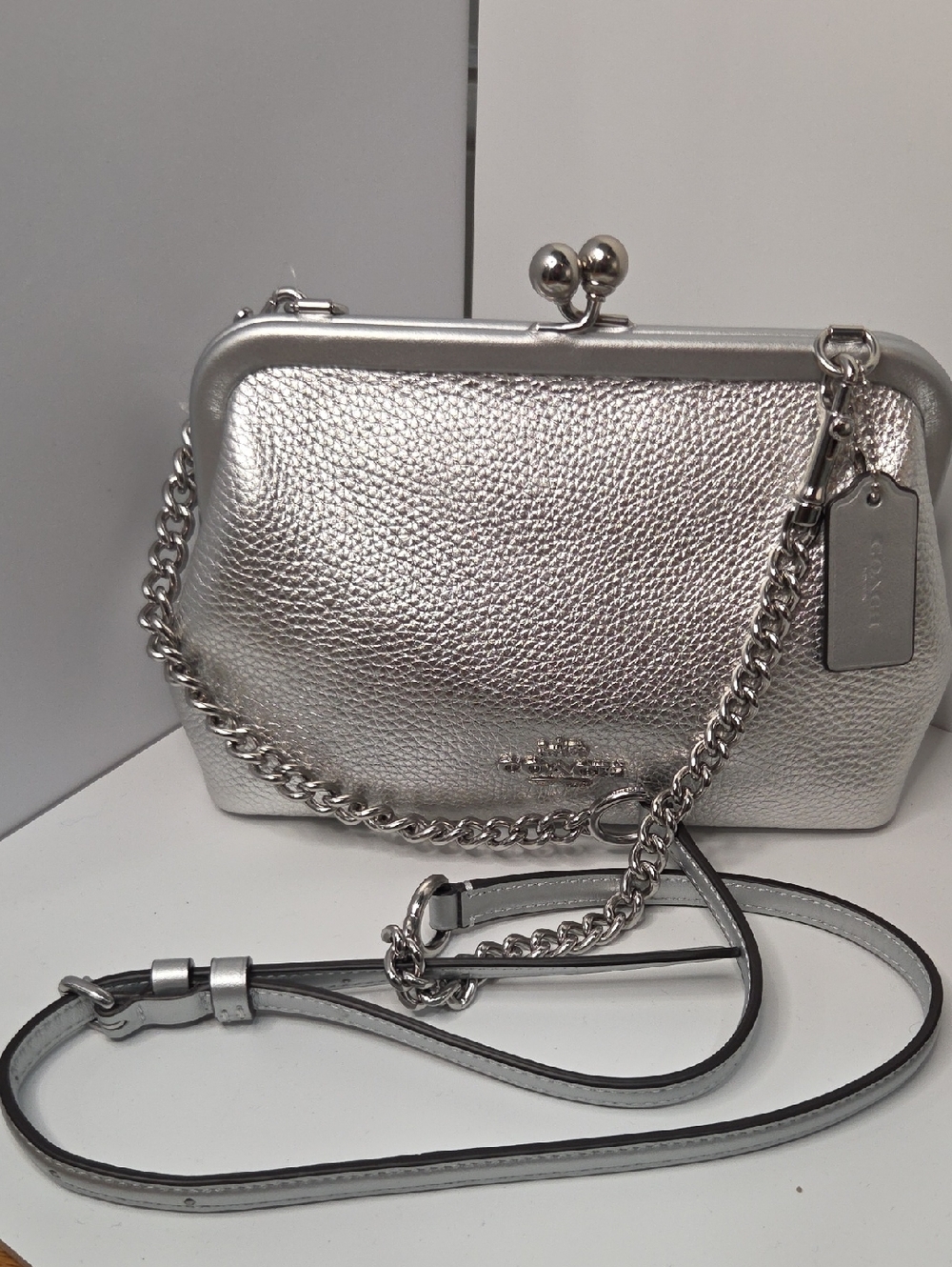 🩶▪️Coach▪️ ‼️Rare Sold Out‼️Metallic Nora  Silver Kisslock Wristlet Crossbody - Picture 11 of 11